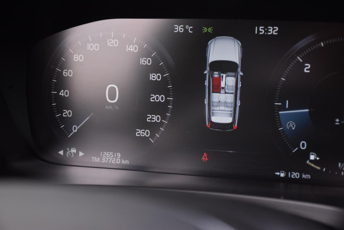 Volvo V90 D5 AWD INSCRIPTION REZERVACE 2.0 d