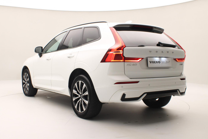 Volvo XC60 B4 AWD R-DESIGN AUT CZ