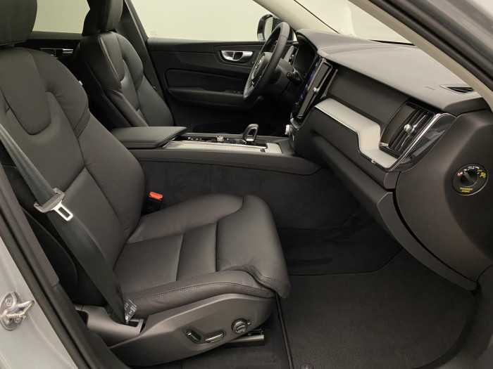 Volvo XC60 B4 AWD AUT DARK PLUS 2.0 Plus