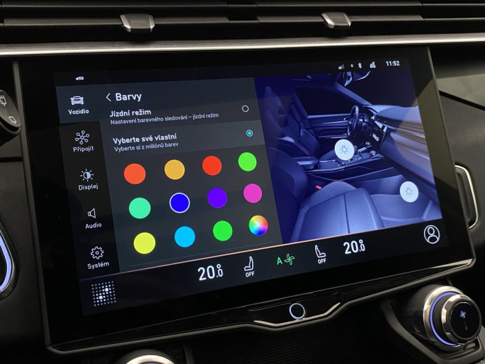 Lynk & Co 01 PHEV DCT AUT REZERVACE