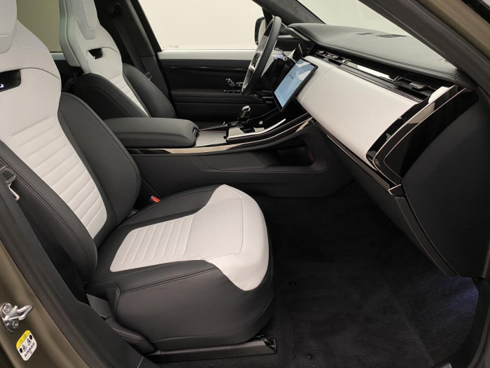 Land Rover Range Rover Sport P635 SV EDITION ONE AWD AUT 4.4 Edition