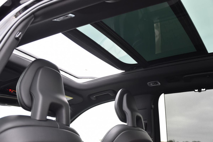 Volvo XC90 B5 AWD R-Design REZERVACE