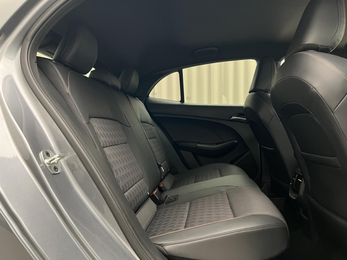 MG MG3 EXCLUSIVE HYBRID+ AUT CZ 1.maj 1.5 Exclusive