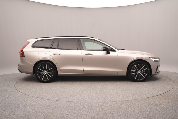 Volvo V60 T6 AWD Plug-in DARK PLUS