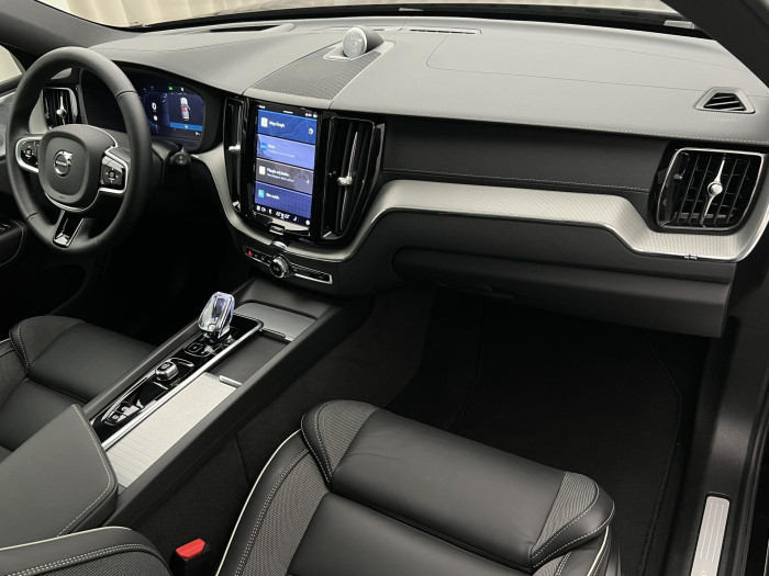 Volvo XC60 B5 AWD ULTRA BLACK EDITION AUT 2.0 Edition