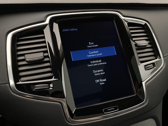 Volvo XC90 T6 AWD INSCRIPTION REZERVACE
