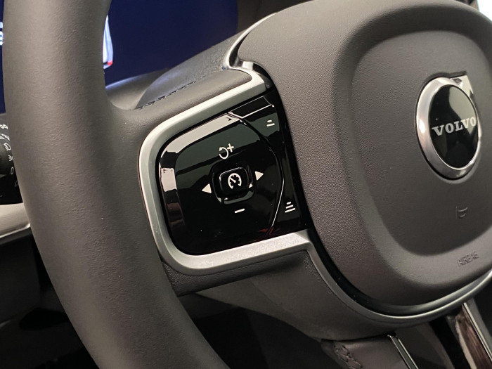 Volvo XC90 B5 AWD BLACK EDITION ULTRA 7 2.0 Edition