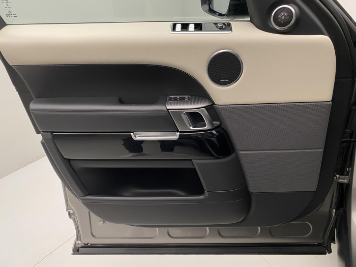 Land Rover Range Rover Sport 4.4 SDV8 AWD HSE REZERVACE