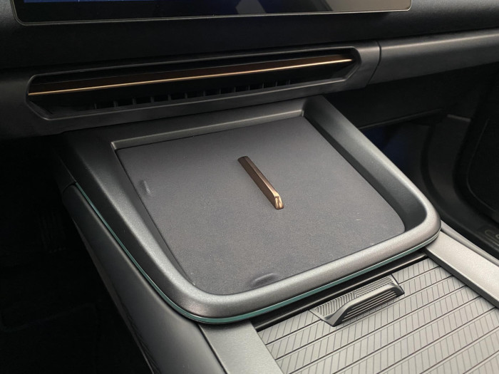 Lynk & Co 08 MORE PHEV