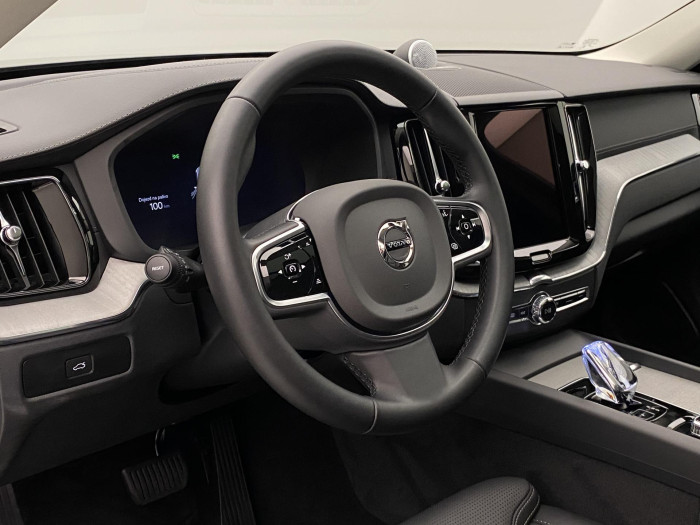 Volvo XC60 B5 AWD ULTRA DARK AUT CZ 1.maj