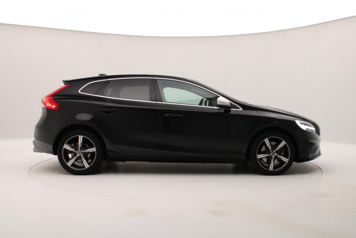 Volvo V40 T3 R-DESIGN AUT 1.maj.