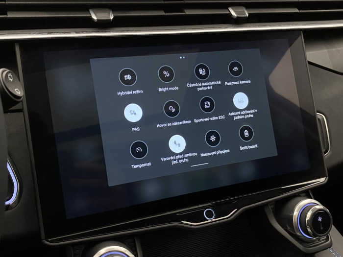 Lynk & Co 01 PHEV DCT AUT 1.maj. REZERVACE