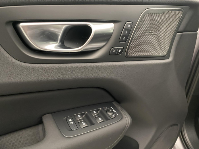 Volvo XC60 B5 AWD AUT DARK PLUS