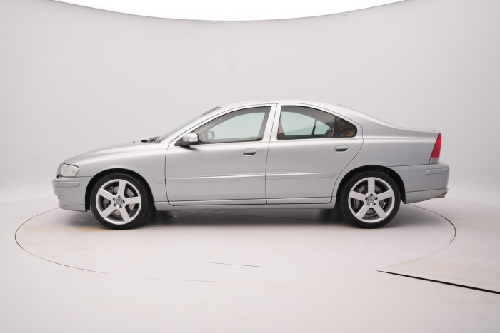 Volvo S60 AWD R-DESIGN CZ 1.maj