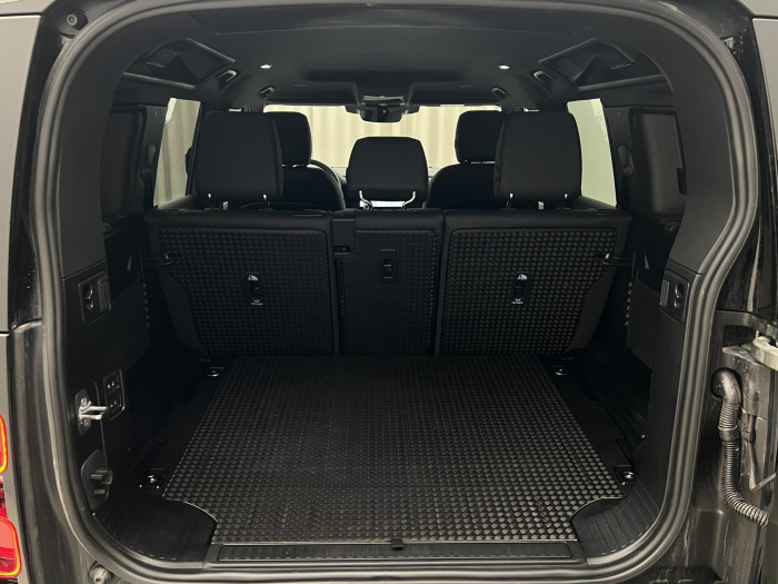 Land Rover Defender 110 D300 X-DYNAMIC SE AWD AUT 3.0 d Dynamic SE