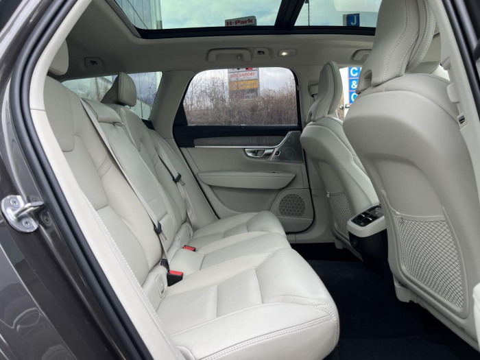 Volvo V90 CROSS COUNTRY B5 AWD ULTIMATE