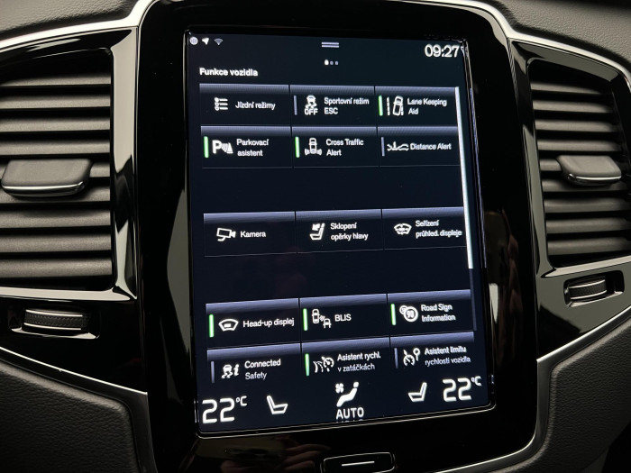 Volvo XC90 B5 AWD R-DESIGN 7MÍSTNÁ AUT