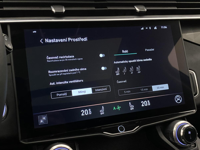 Lynk & Co 01 PHEV DCT AUT 1.maj. REZERVACE