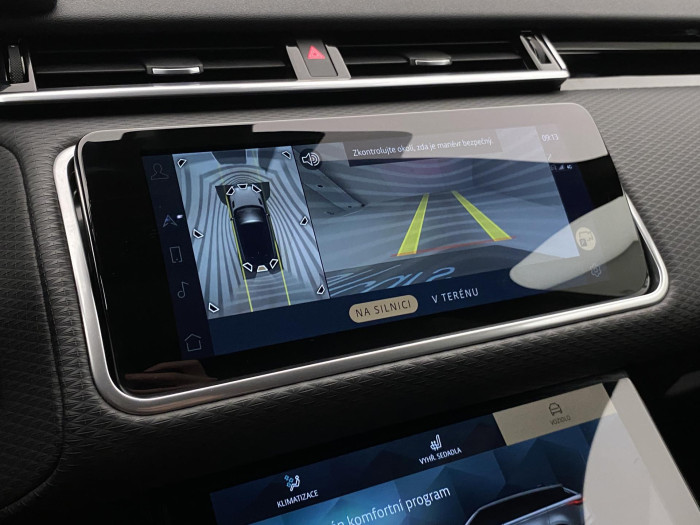 Land Rover Range Rover Velar D200 SE AWD REZERVACE 2.0 d SE