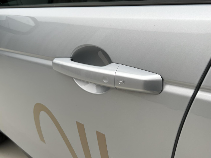 Land Rover Discovery Sport P300e DYNAMIC SE REZERVACE 1.5 Dynamic SE