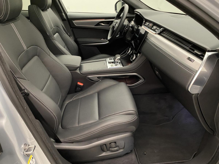 Jaguar F-Pace P400e R-DYNAMIC SE REZERVACE 2.0 Dynamic SE