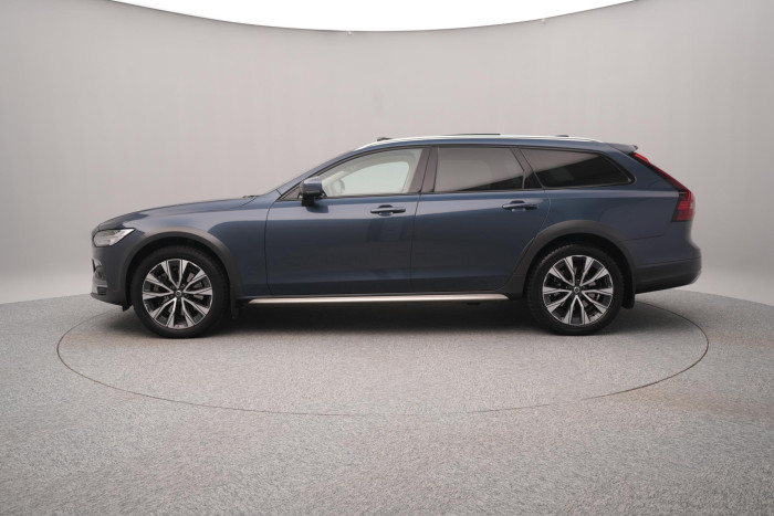 Volvo V90 CC B5 AWD PRO AUT REZERVACE 2.0 CC CC