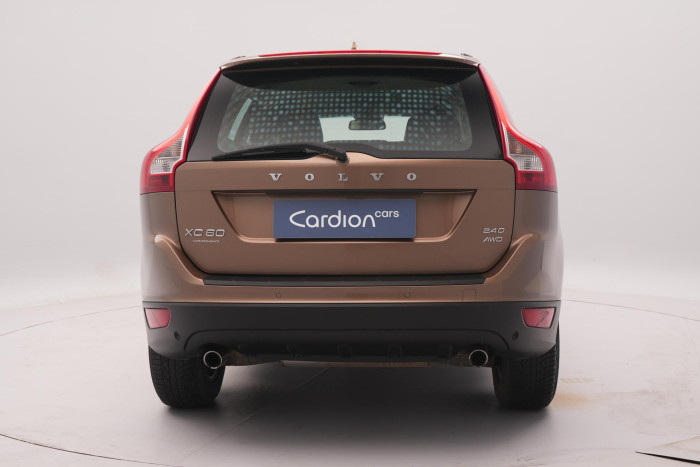 Volvo XC60 D3 AWD MOMENTUM CZ 1.maj 2.4 d Momentum