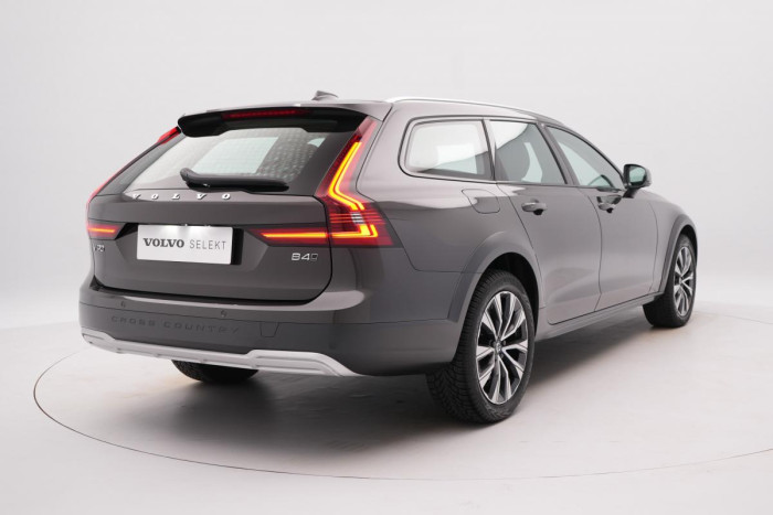 Volvo V90 CC B4 AWD PLUS AUT