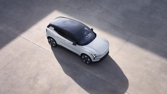 Volvo EX30 PURE ELECTRIC RECHAR. PLUS RWD Plus
