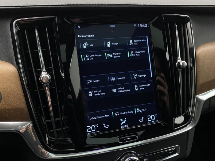 Volvo S90 T8 TWIN ENGINE INSCRIPTION