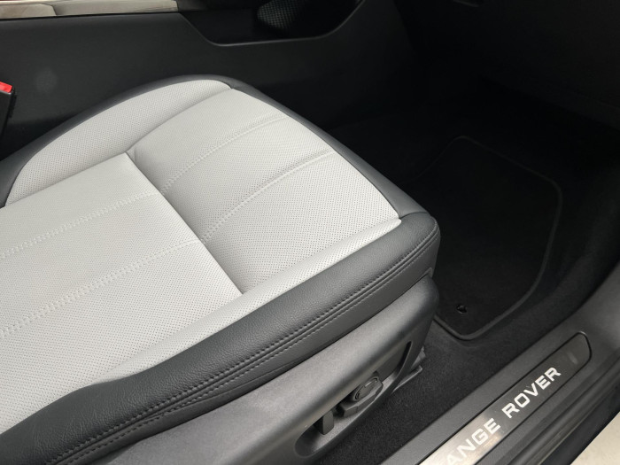 Land Rover Range Rover Evoque P300 HST AWD AUT CZ