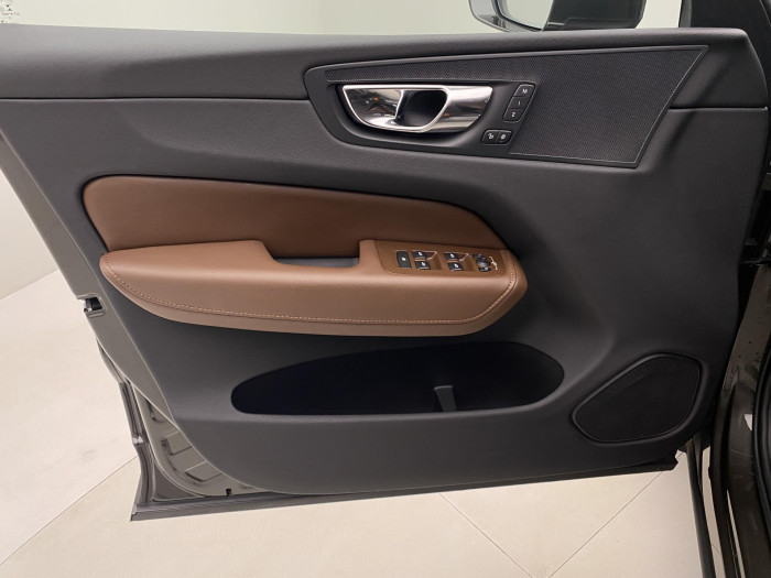 Volvo XC60 D4 AWD INSCRIPTION AUT CZ 2.0 d