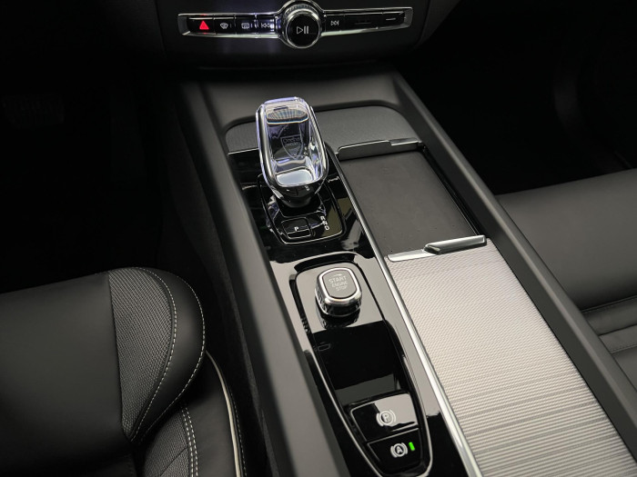Volvo XC60 T6 AWD RECHARGE BLACK EDITION 2.0 Edition