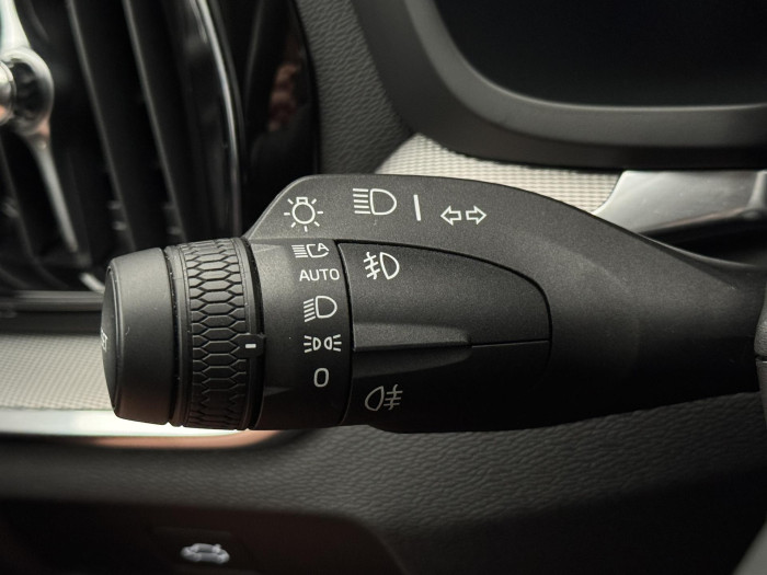 Volvo V60 CC B5 AWD PLUS BRIGHT 1.maj