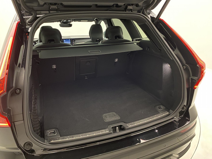 Volvo XC60 B5 AWD PLUS BLACK EDITION AUT