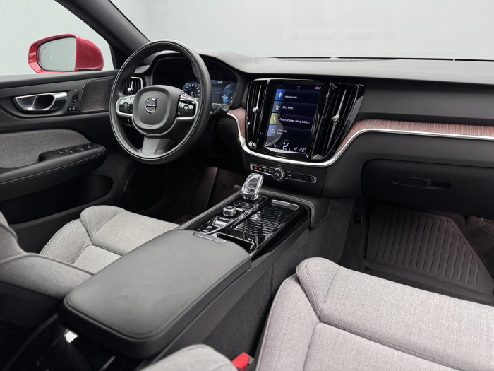 Volvo V60 T8 AWD RECHARGE INSCRIPTION