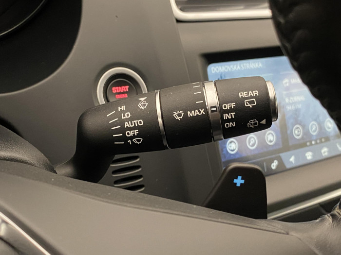 Jaguar E-Pace AWD R-DYNAMIC SE REZERVACE 2.0 Dynamic SE