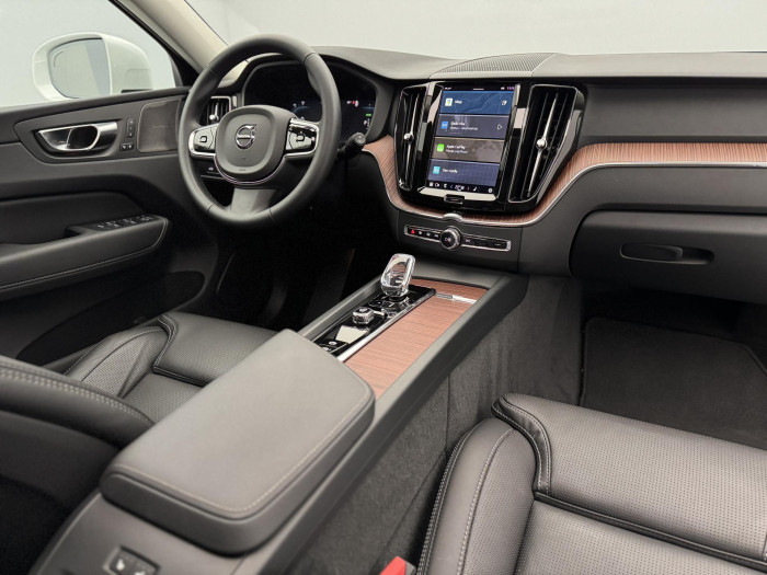 Volvo XC60 T8 AWD RECHARGE BRIGHT PLUS