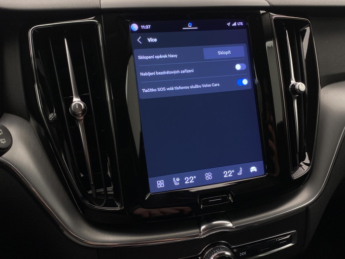 Volvo XC60 B4 AWD CORE AUT CZ