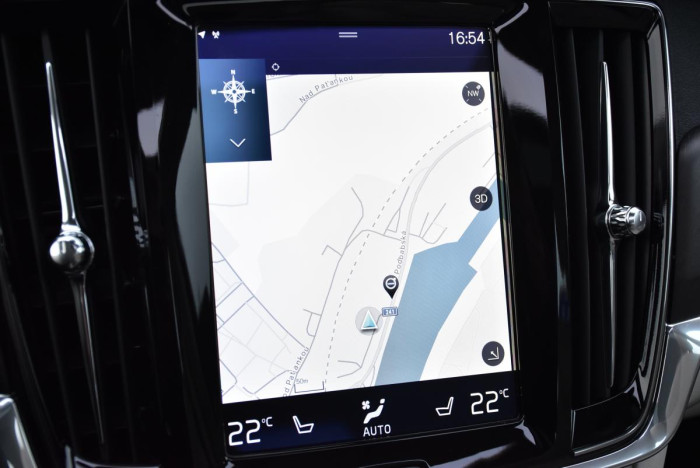 Volvo V90 CC D5 AWD PRO AUT REZERVACE 2.0 d CC CC