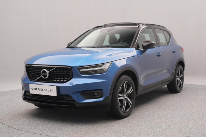 Volvo XC40 T3 R-DESIGN AUT CZ REZERVACE