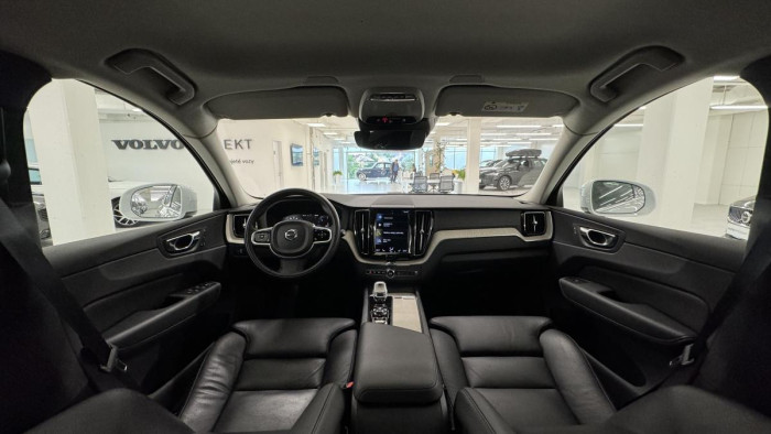 Volvo XC60 B5 AWD INSCRIPTION REZERVACE