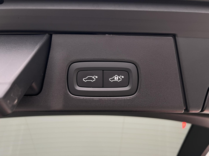 Volvo V90 T6 AWD RECHARGE PLUS DARK AUT