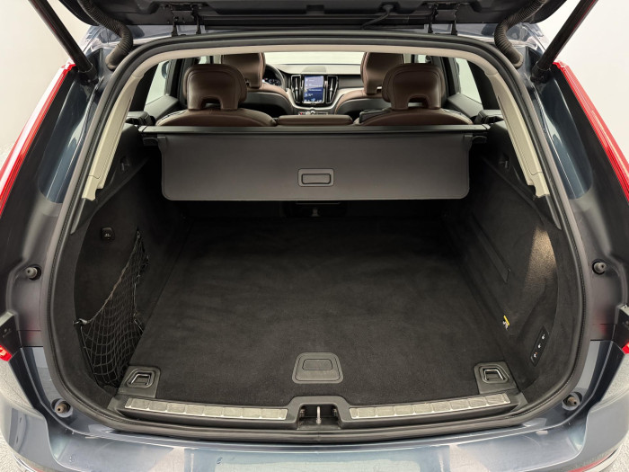 Volvo XC60 D5 AWD INSCRIPTION AUT CZ 2.0 d