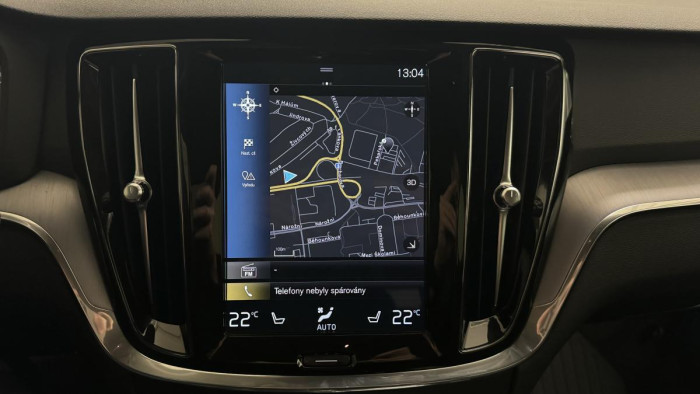 Volvo V60 T6 RECHARGE REZERVACE