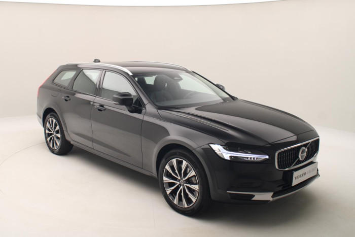 Volvo V90 CC B4 AWD PLUS AUT CZ 1.maj