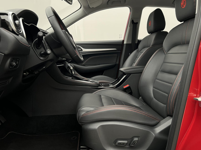 MG ZS 1.0T EXCLUSIVE AUT CZ 1.maj. 1.0 Exclusive