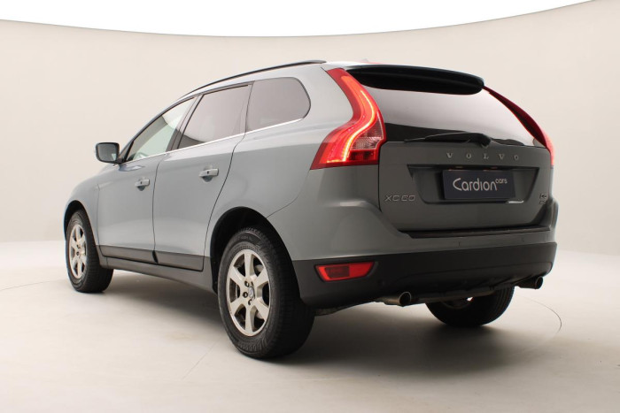 Volvo XC60 D5 AWD MOMENTUM REZERVACE 2.4 d Momentum