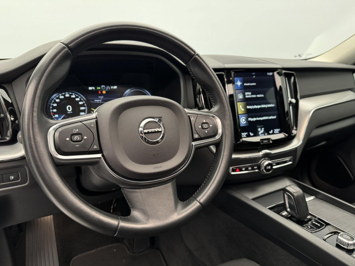 Volvo XC60 T8 AWD RECHARGE MOMENTUM 2.0 Momentum