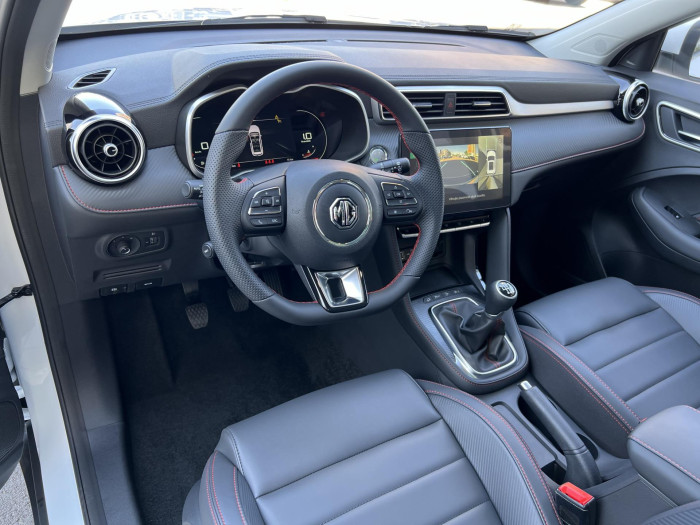 MG ZS ICE ELEGANCE 1.5 MAN 1.5 Elegance
